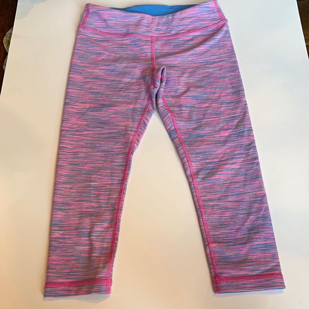 Cropped athletic leggings